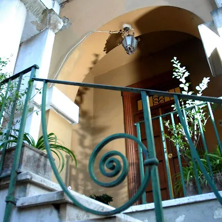 Bed and Breakfast Gardenia 2*